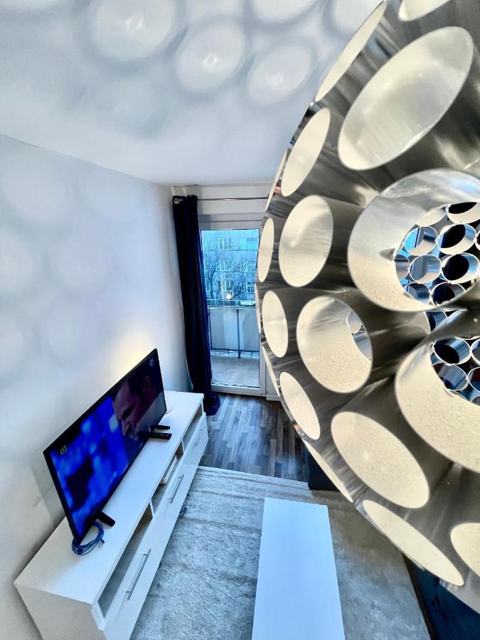 Decor 2 Metro Fast Wifi 55'Tv Netflix Hbo Cozy Lägenhet Warszawa Exteriör bild