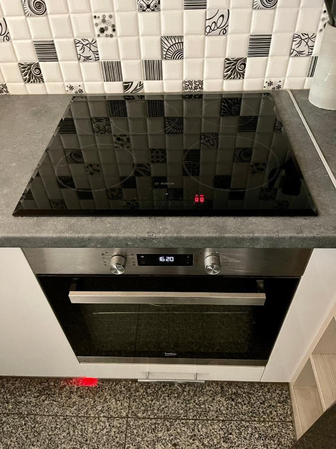 Decor 2 Metro Fast Wifi 55'Tv Netflix Hbo Cozy Lägenhet Warszawa Exteriör bild